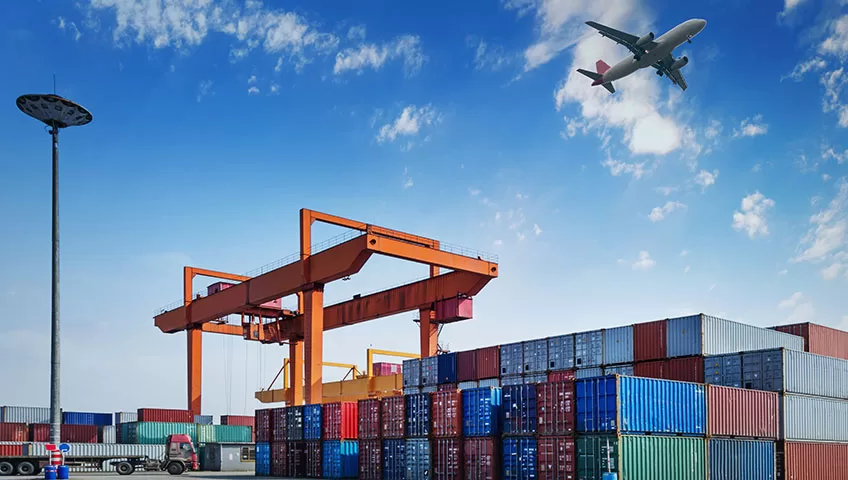 What are the benefits of having professional international logistics services?