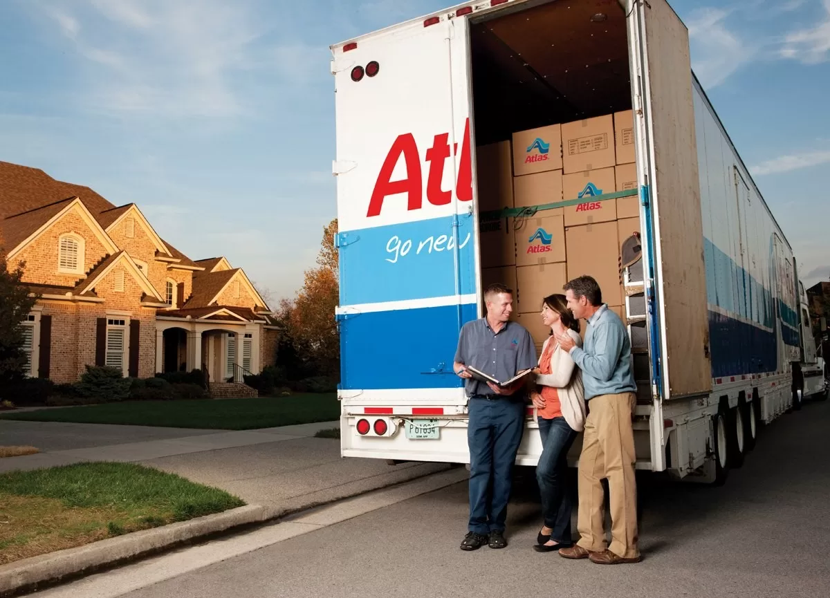 Moving Abroad Made Easy: The Role of Door-to-Door Service Solutions in International Relocation